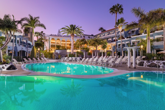 Adrián Hoteles Colon Guanahani