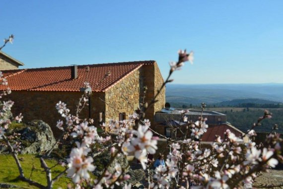 Casa da Amendoeira