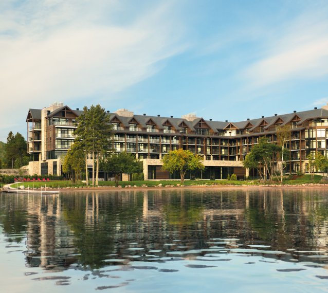 Entourage sur-le-lac Resort